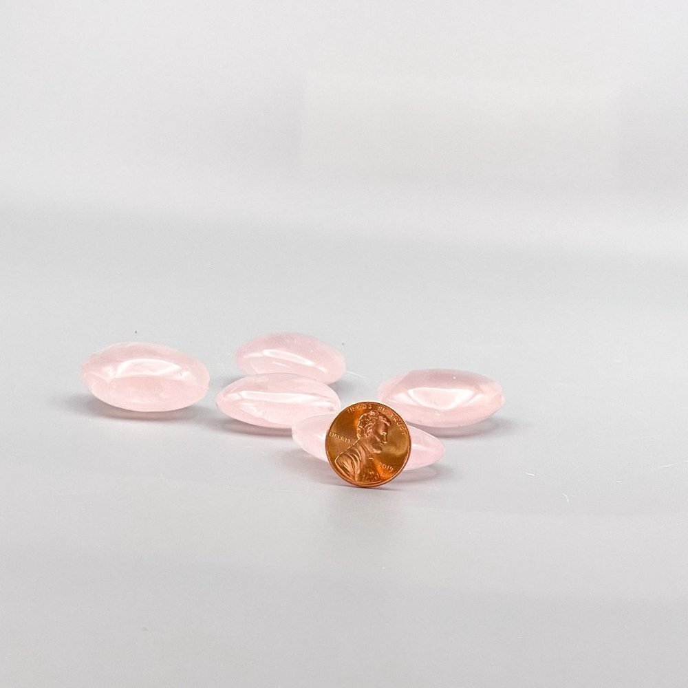 Rose Quartz, Polished Heart, 1 Inch, Pocket Stone, 1 Per Order - Picture 4 of 5